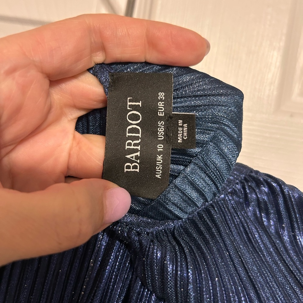 Bardot Belissa navy shimmer pleated faux wrap dress size 6 - Picture 12 of 15